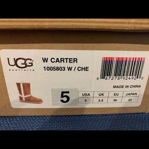 Chestnut Ugg’s size 5!